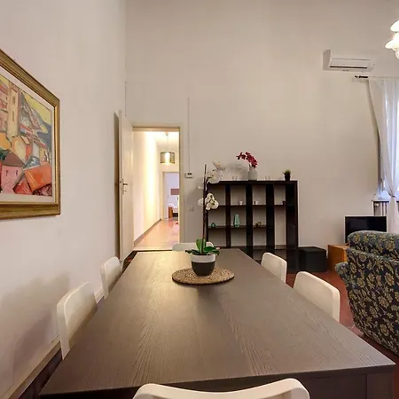 Apartment Servi 34 Florence